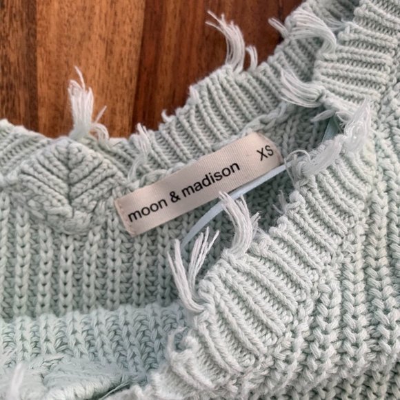 Cropped knit sweater size XS - Picture 2 of 3